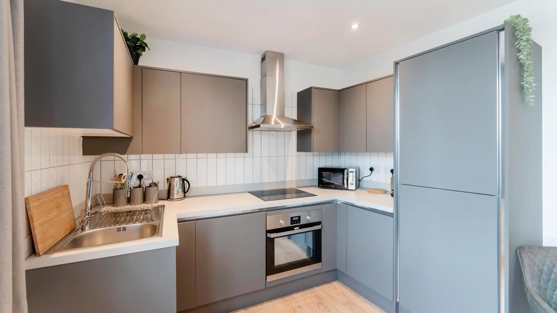 123 Queen Street - Home Crowd Luxury Apartments Шефилд 0*,  Великобритания