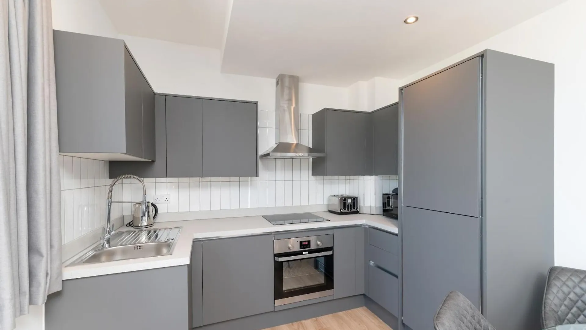 123 Queen Street - Home Crowd Luxury Apartments Шефилд 0*,  Великобритания