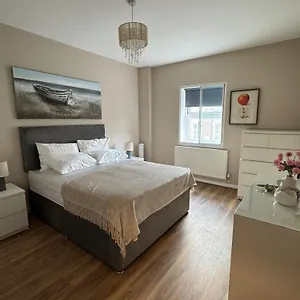 Centre - Westhill House Sheffield